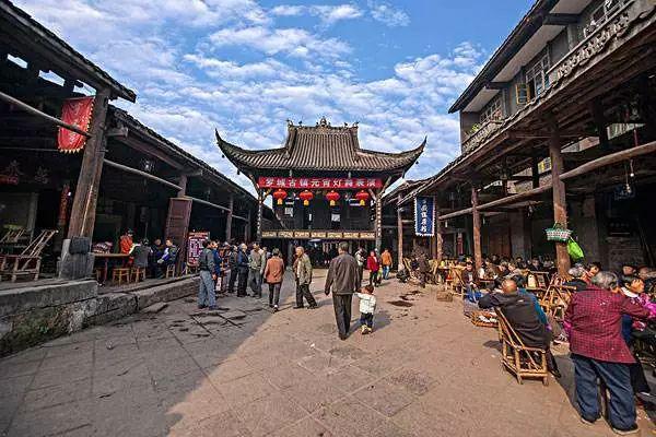 大数据杀熟现象:App订酒店,黄金会员比普通会员贵211元
